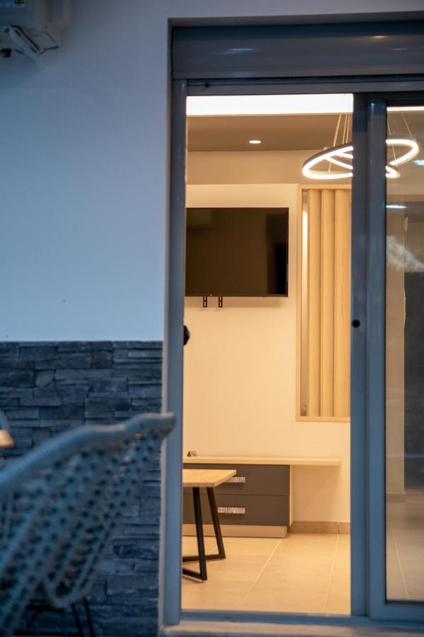 Sithoniars Luxury Ground Floor Apartment With Private Garden Neos Marmaras Luaran gambar